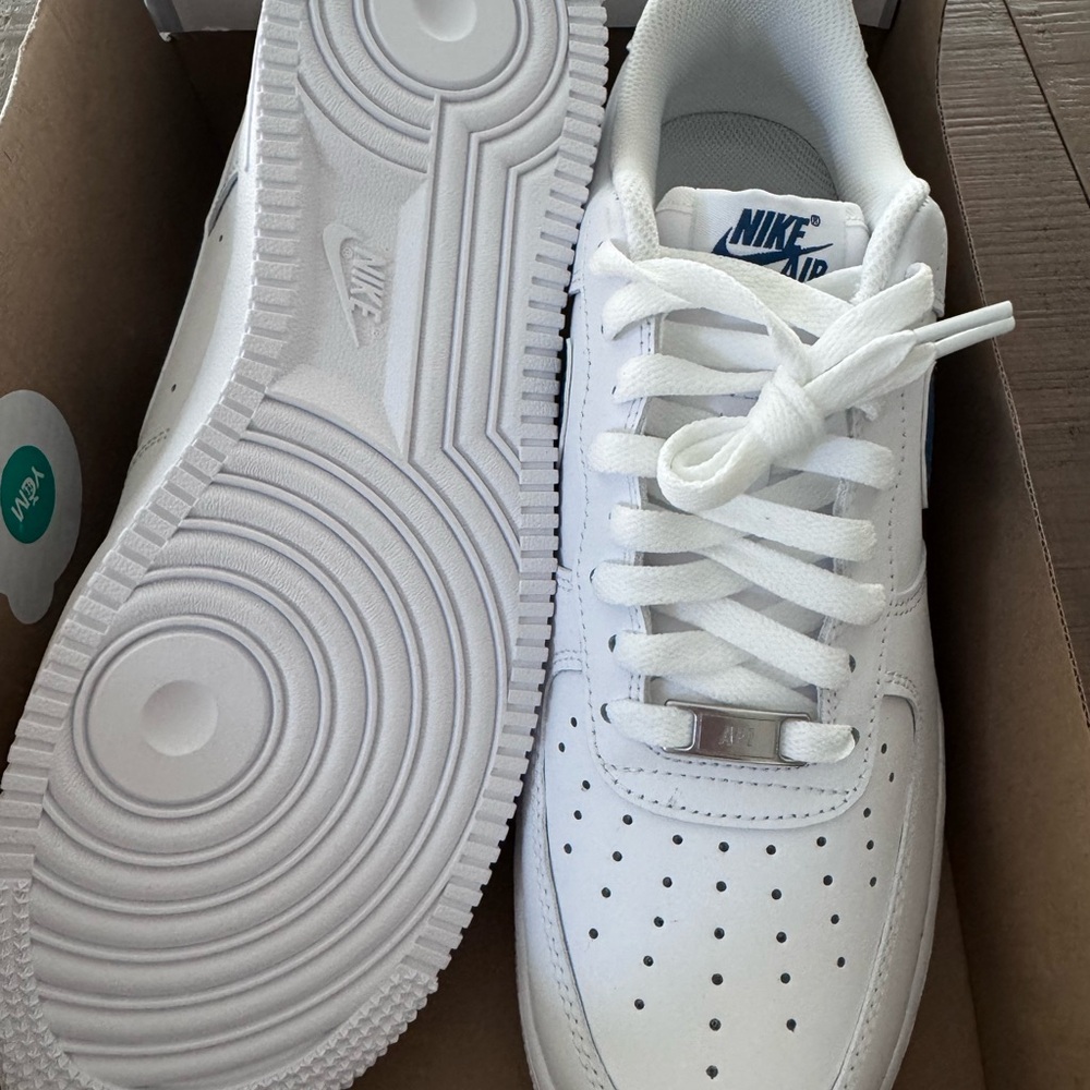 Nike White Leather Sneakers with Blue Logo - Picture 2 of 5
